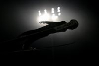 飛躍するフランス選手　五輪