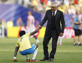 ブラジル、早過ぎる幕切れ＝「王国」復権ならず―Ｗ杯サッカー