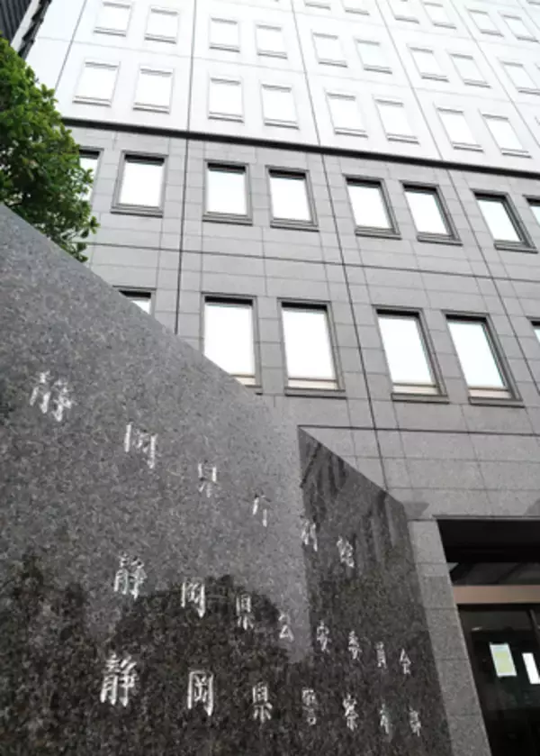 船舶火災で１人死亡＝９人搬送、造船作業中―静岡県警