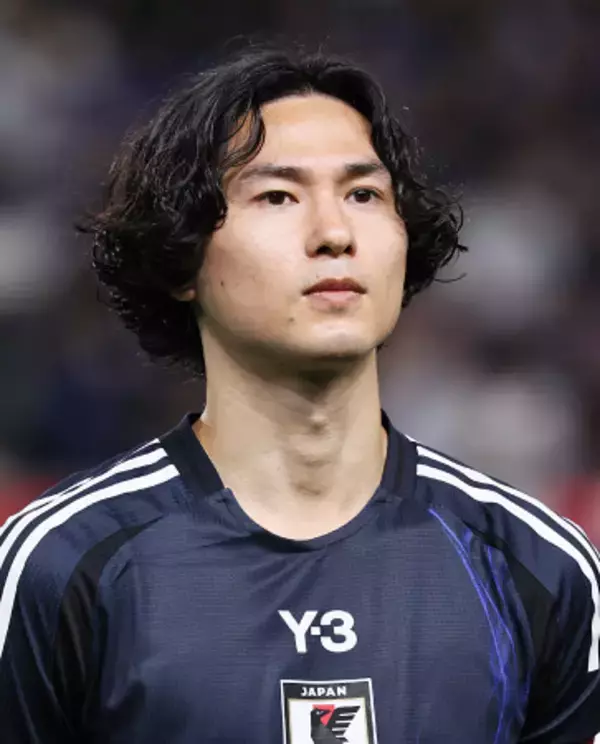 南野、左膝を負傷　サッカー