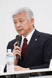 「記者会見する南部委員長」の画像1