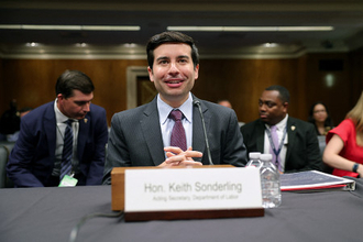 米労働長官にソンダーリング氏指名