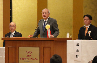 典範改正案巡り立民けん制