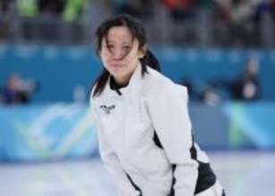 涙ぐむ高木　五輪