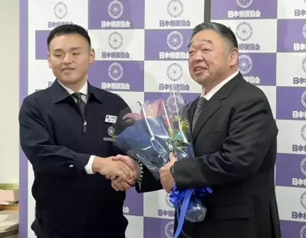 常盤山親方と湊川親方　大相撲