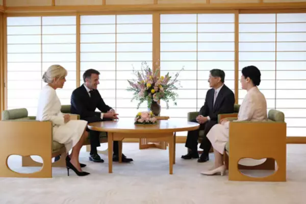 両陛下、仏大統領夫妻と会見＝昼食会も―皇居・御所