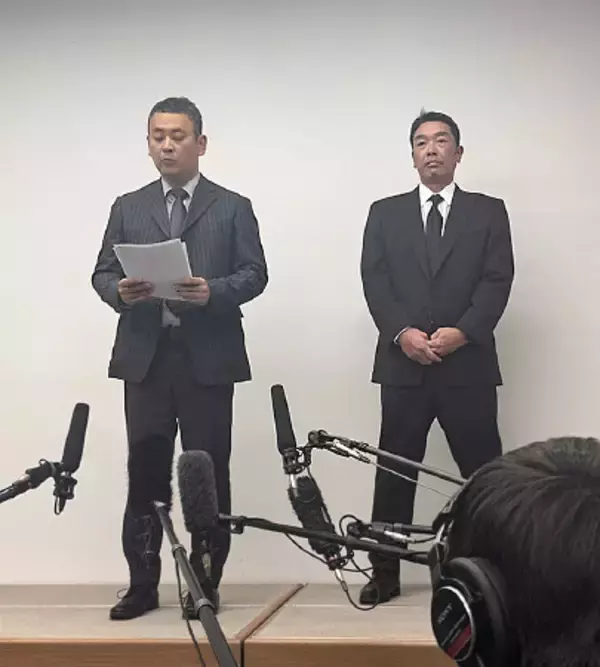 長女のコメントを読み上げる代理人