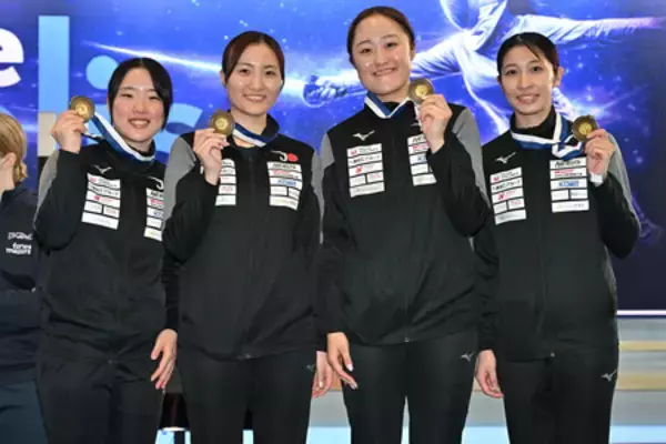 女子サーブルで日本３位＝フェンシングＷ杯