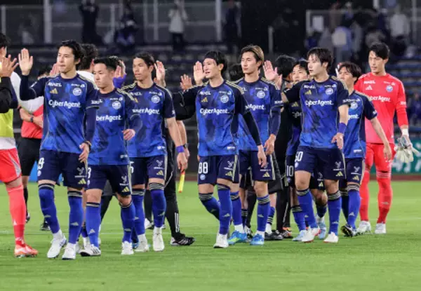 喜ぶ町田イレブン　Ｊリーグ