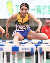中島ひとみが女子１００障害制す＝陸上布勢スプリント
