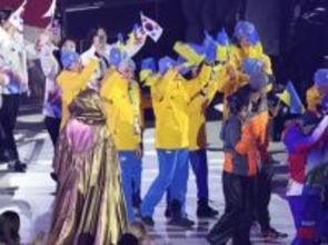 入場するウクライナ選手団　五輪