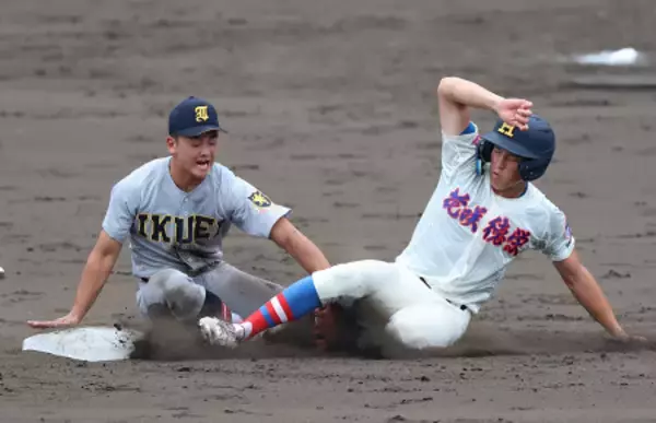 市村がけん制アウト　高校野球