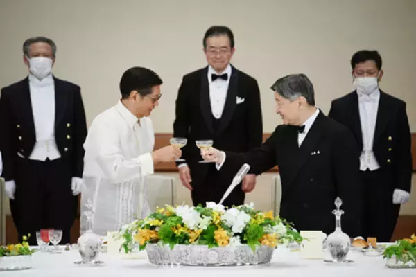 比大統領夫妻迎え晩さん会＝天皇陛下「平和な未来、共に」―悠仁さまが初出席・皇居