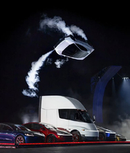 テスラの新型スポーツカー