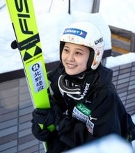 丸山、９位で本戦へ＝Ｗ杯ジャンプ女子