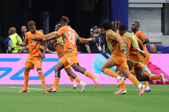 喜ぶディアロ　Ｗ杯サッカー