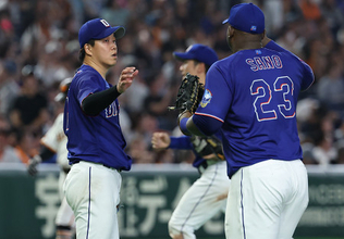 無失点に抑えた柳　プロ野球