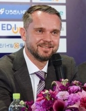 ガウル新監督が会見　Ｊリーグ