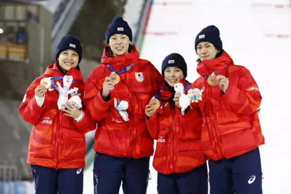 銅メダルの日本チーム　五輪