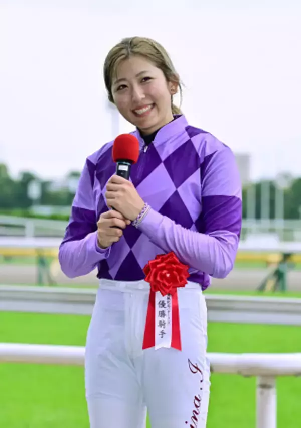 笑顔の今村騎手