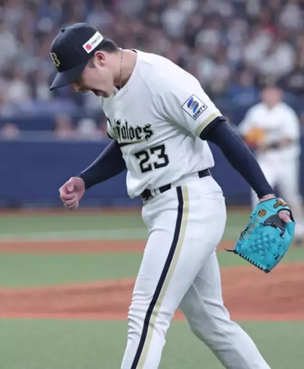 ファンも待ちわびた１球＝オリックスの吉田、復帰初戦で好救援―プロ野球