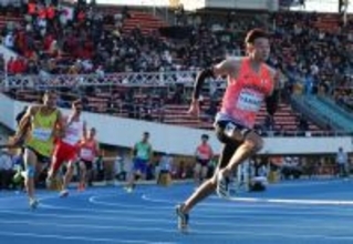 力走する山田　デフリンピック