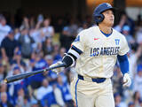 「先頭打者弾で勢い＝大谷、豪快にお返し―米大リーグ・ドジャース」の画像1