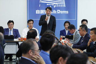消費減税、自民賛否割れる