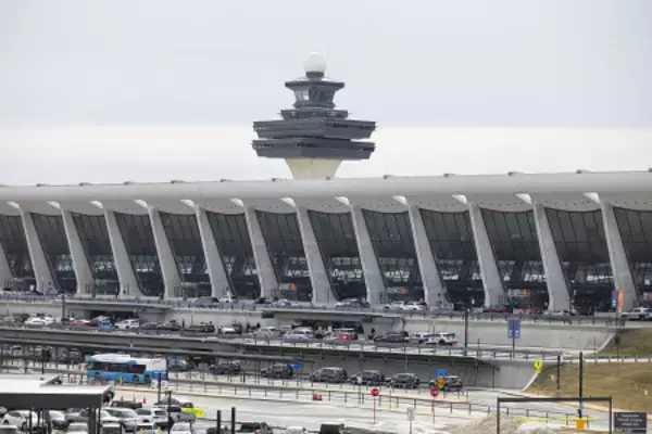 米ダレス空港改修に３兆円超