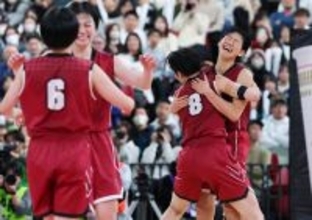 優勝した大阪薫英女学院