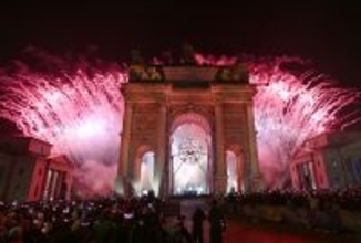 打ち上げられた花火　五輪