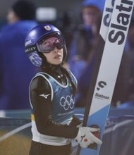 高梨、感謝の涙＝「能力以上のもの出せた」―ジャンプ女子〔ミラノ・コルティナ五輪〕