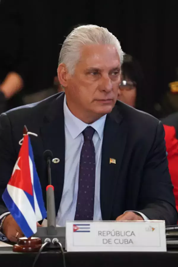 キューバ大統領「指図受けない」