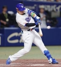 細川の逆転３ラン　プロ野球