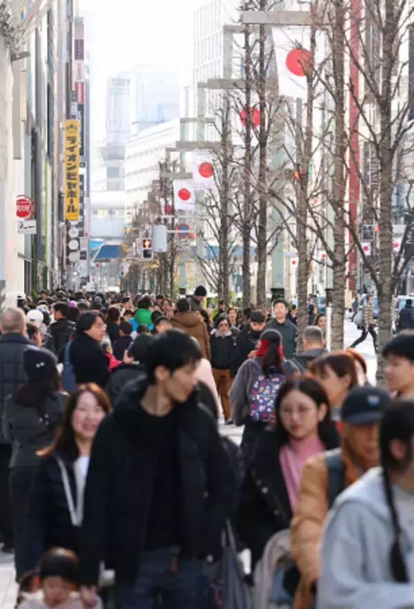 にぎわう大みそかの銀座