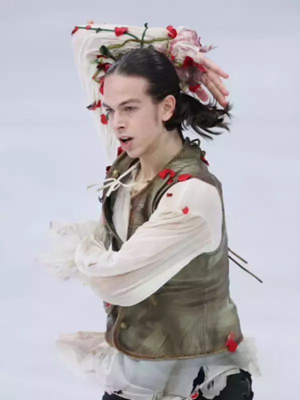 グメンニク、感慨の演技＝フィギュアスケート〔ミラノ・コルティナ五輪〕