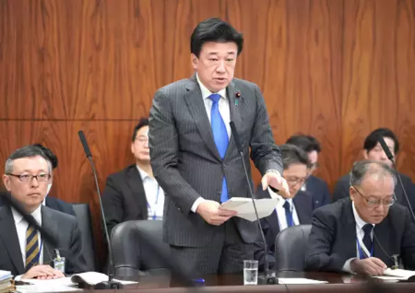 情報要員、省庁横断で育成