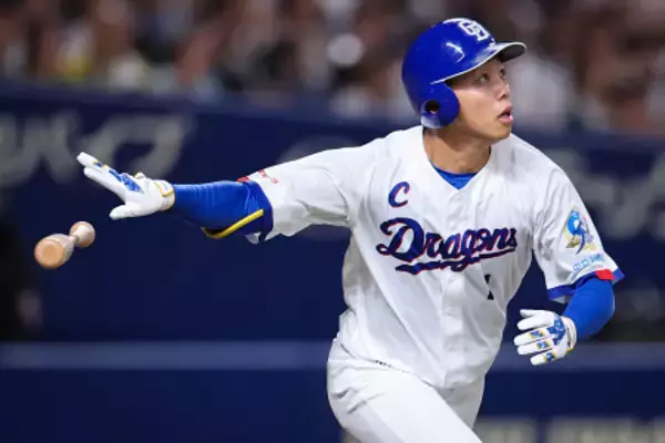 岡林のソロ本塁打　プロ野球