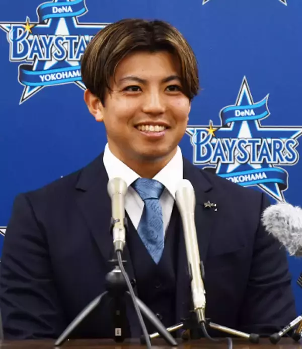 東、３億円でサイン　プロ野球