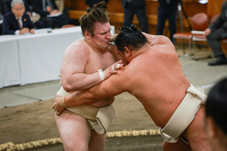 稽古総見の安青錦　大相撲