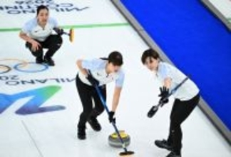 スイープする小谷ら　五輪