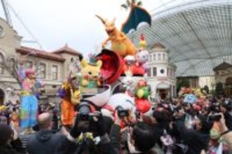 ＵＳＪ、４日から２５周年パレード＝園内を人気キャラ行進