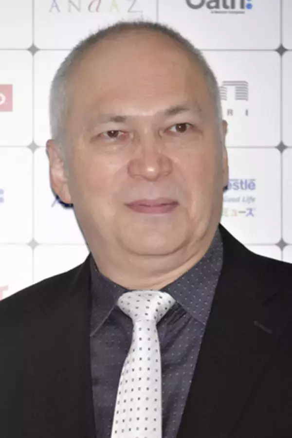 モーリー・ロバートソンさん死去、６３歳＝国際ジャーナリスト、タレント