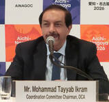 「会見するイクラム委員長」の画像1