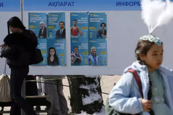 カザフで改憲問う国民投票