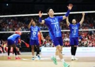 喜ぶ大阪Ｂの選手