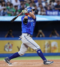 筒香の先制３ラン　プロ野球