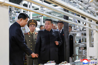 金正恩氏、核物質工場を視察
