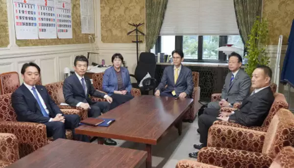 野党、「１３日衆院通過」に反発