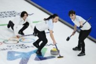 ストーンを投じた吉村ら　五輪